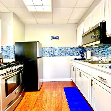 The Sapphire Haven - Your Old Brooklyn Oasis Awaits Families, Couples, Business Travelers Near Downtown With Parking, 300 Mb Wifi & Self Check-In Cleveland Eksteriør bilde