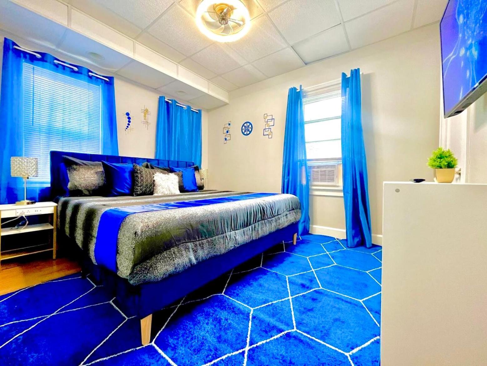 The Sapphire Haven - Your Old Brooklyn Oasis Awaits Families, Couples, Business Travelers Near Downtown With Parking, 300 Mb Wifi & Self Check-In Cleveland Eksteriør bilde