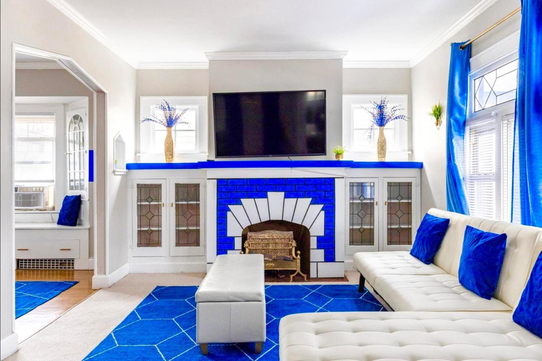 The Sapphire Haven - Your Old Brooklyn Oasis Awaits Families, Couples, Business Travelers Near Downtown With Parking, 300 Mb Wifi & Self Check-In Cleveland Eksteriør bilde