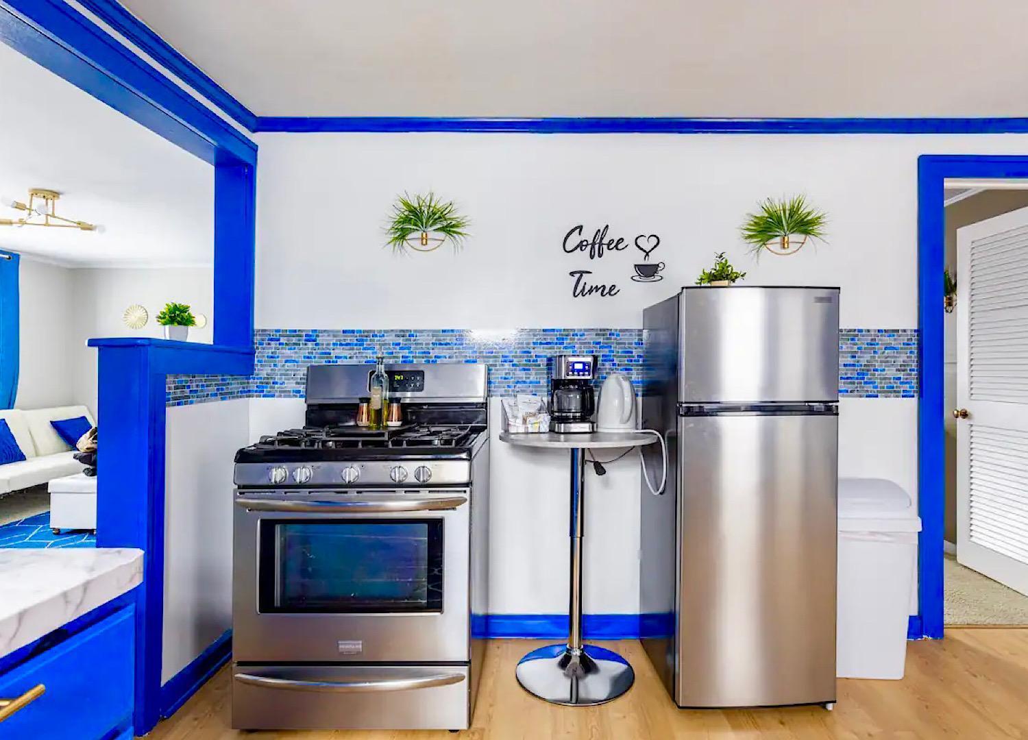 The Sapphire Haven - Your Old Brooklyn Oasis Awaits Families, Couples, Business Travelers Near Downtown With Parking, 300 Mb Wifi & Self Check-In Cleveland Eksteriør bilde