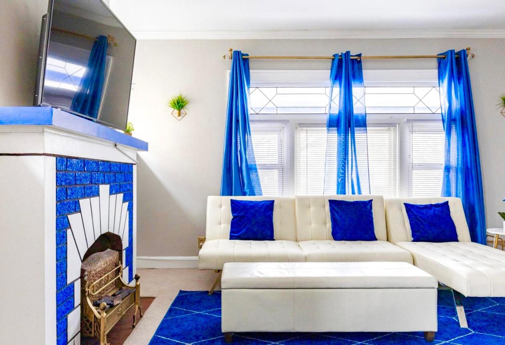 The Sapphire Haven - Your Old Brooklyn Oasis Awaits Families, Couples, Business Travelers Near Downtown With Parking, 300 Mb Wifi & Self Check-In Cleveland Eksteriør bilde