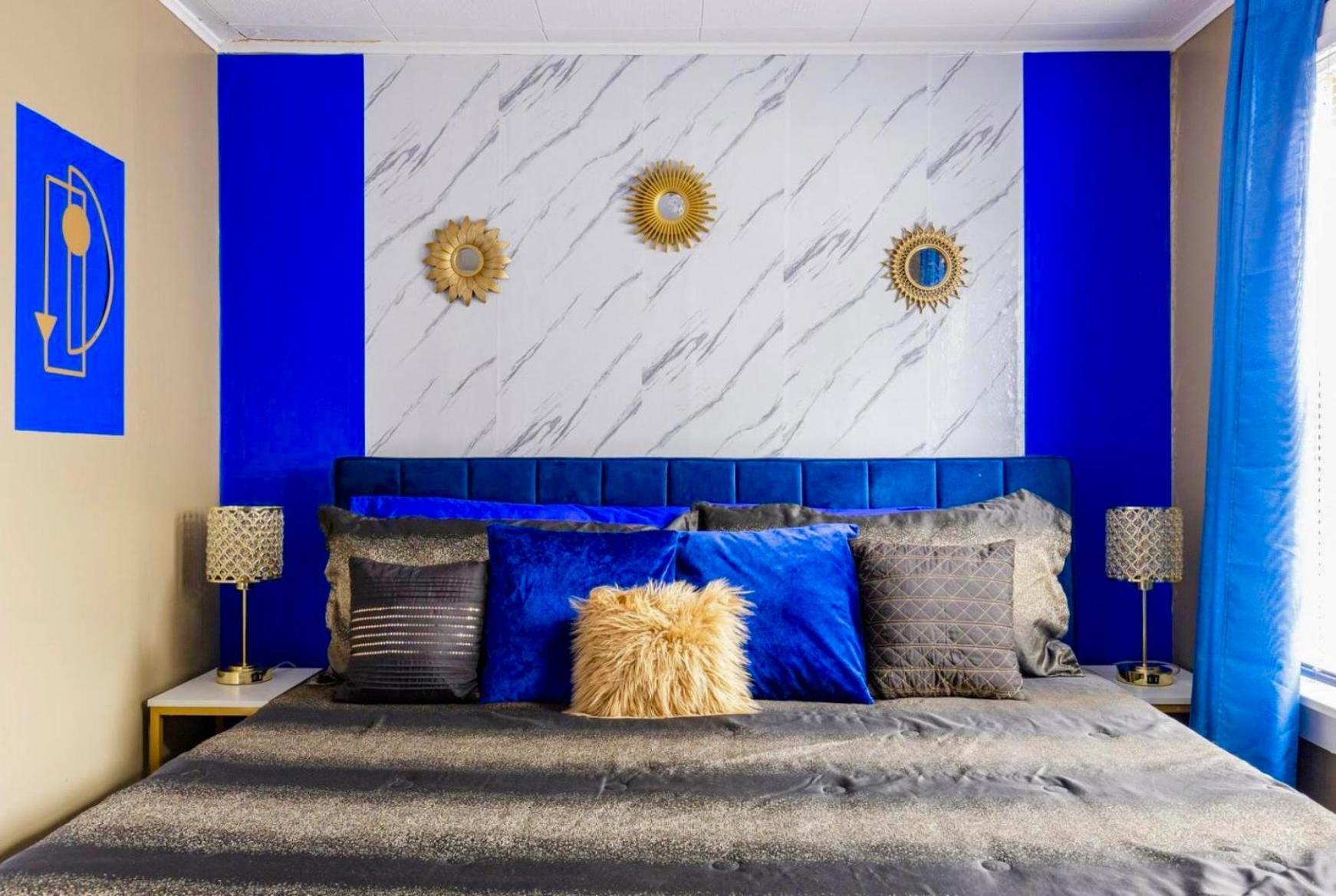 The Sapphire Haven - Your Old Brooklyn Oasis Awaits Families, Couples, Business Travelers Near Downtown With Parking, 300 Mb Wifi & Self Check-In Cleveland Eksteriør bilde
