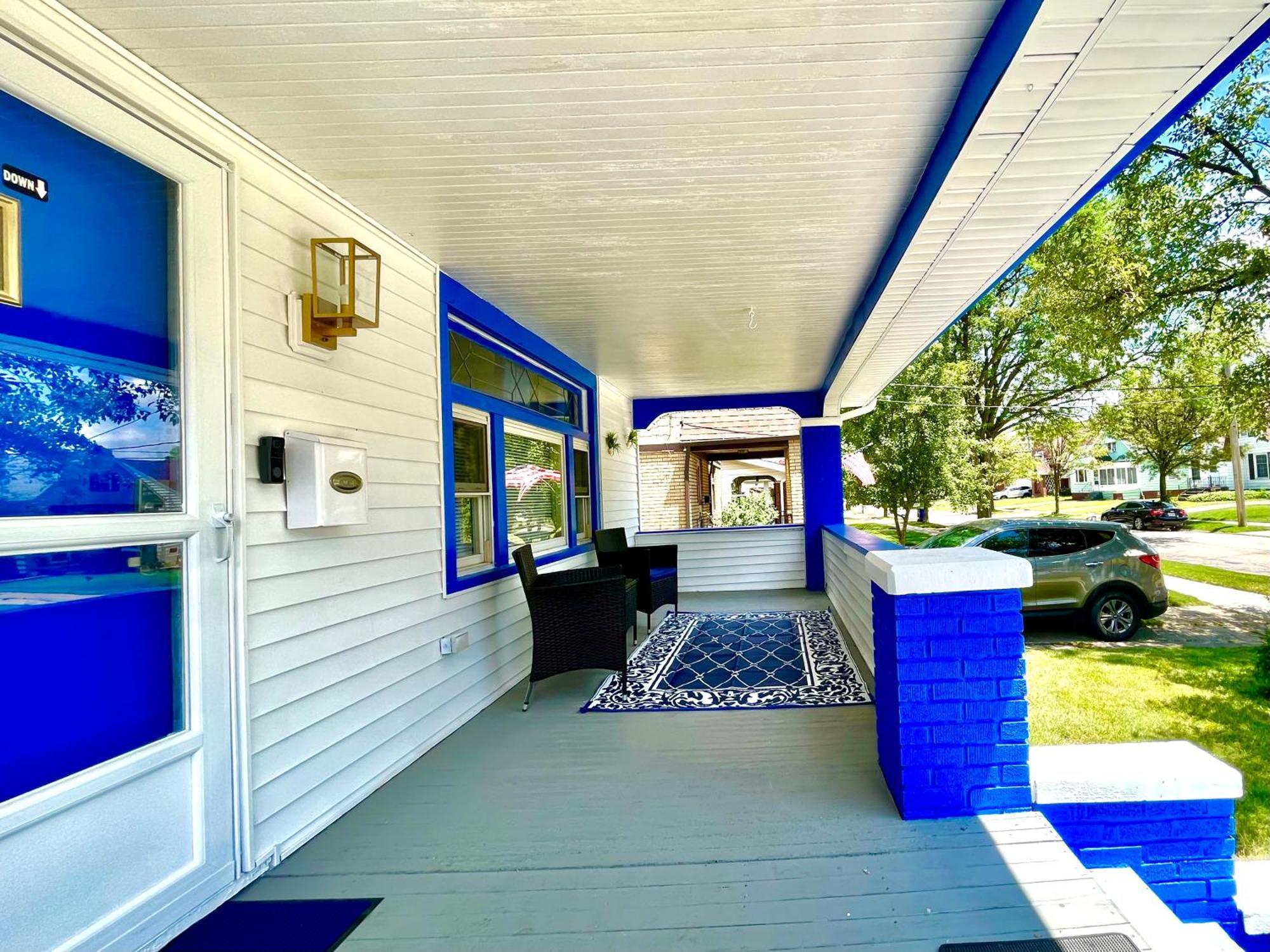 The Sapphire Haven - Your Old Brooklyn Oasis Awaits Families, Couples, Business Travelers Near Downtown With Parking, 300 Mb Wifi & Self Check-In Cleveland Eksteriør bilde