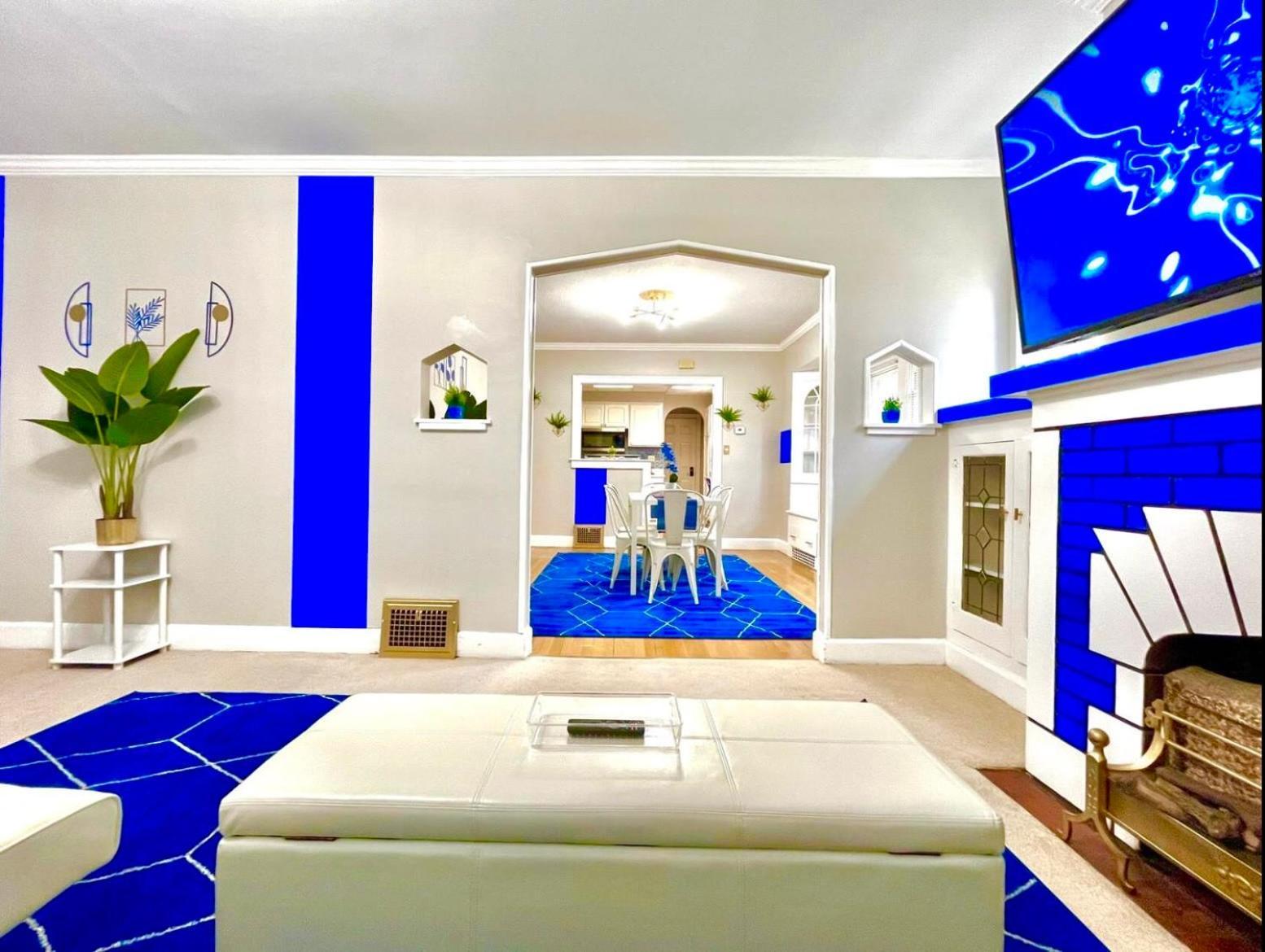 The Sapphire Haven - Your Old Brooklyn Oasis Awaits Families, Couples, Business Travelers Near Downtown With Parking, 300 Mb Wifi & Self Check-In Cleveland Eksteriør bilde