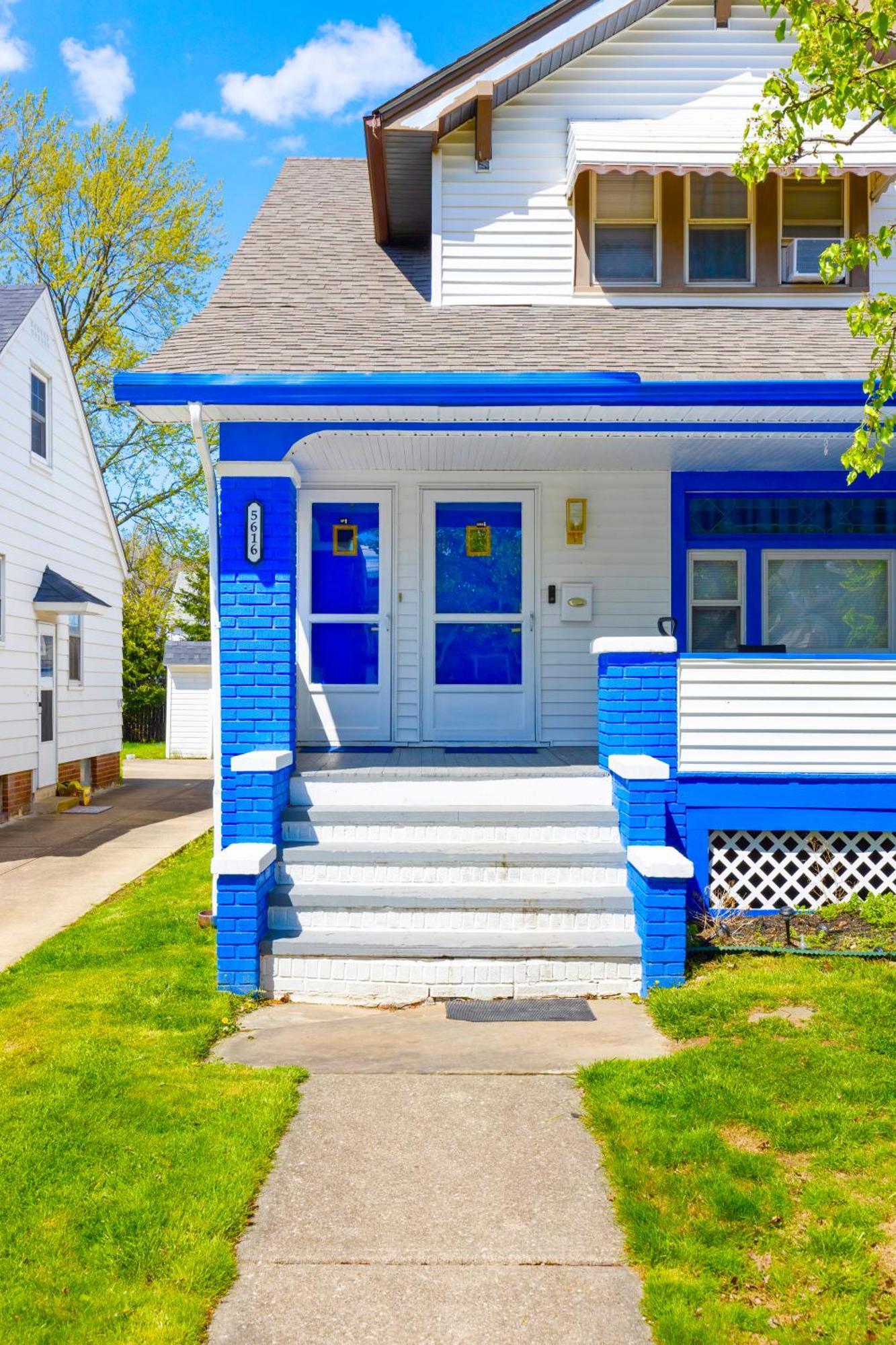 The Sapphire Haven - Your Old Brooklyn Oasis Awaits Families, Couples, Business Travelers Near Downtown With Parking, 300 Mb Wifi & Self Check-In Cleveland Eksteriør bilde
